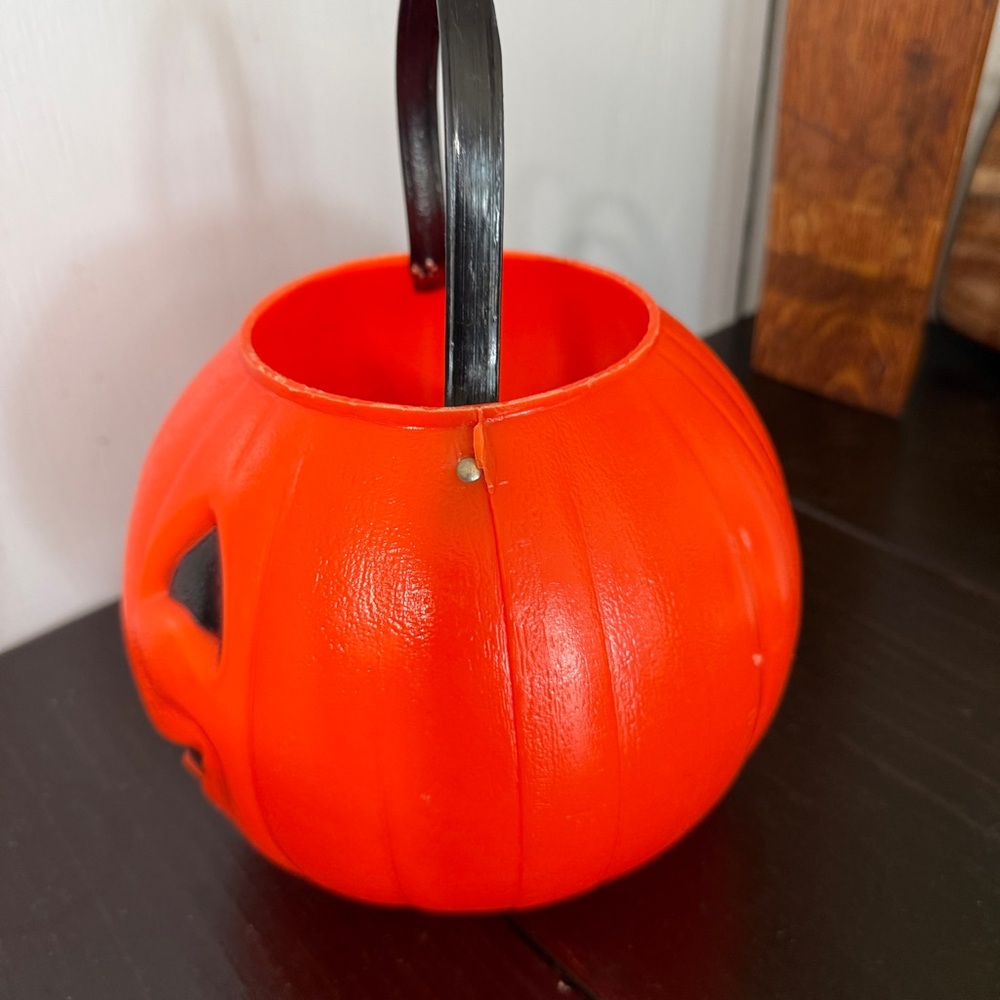 Vtg 1980 Empire Carolina Pumpkin Jack-O-Lantern 8" Blow Mold Candy Pail Bucket - Picture 2 of 10